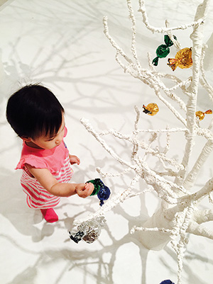 Elizabeth exploring Dream House by  Jee Young Lee, Photo credit: Rebecca Chew