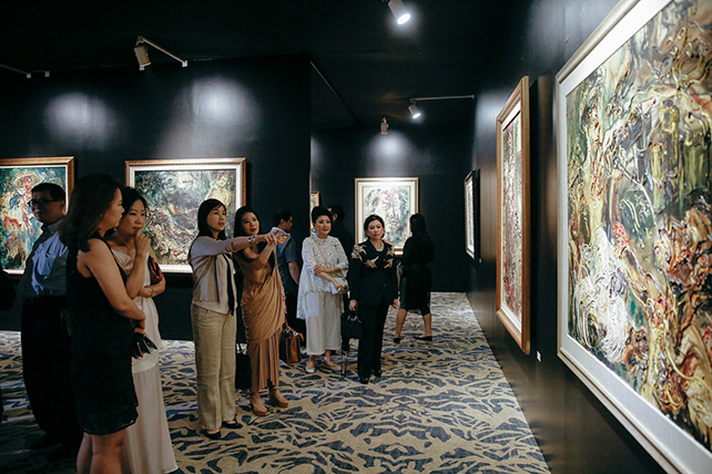 Visitors at the Affandi - The Human Face Exhibition